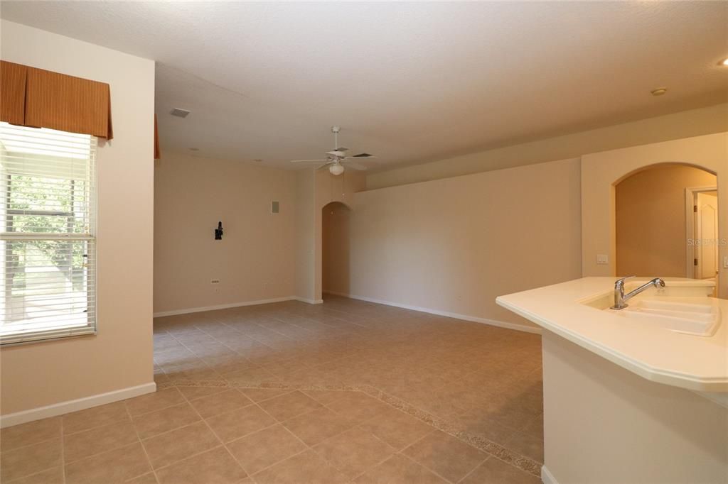 For Rent: $2,500 (4 beds, 3 baths, 2530 Square Feet)