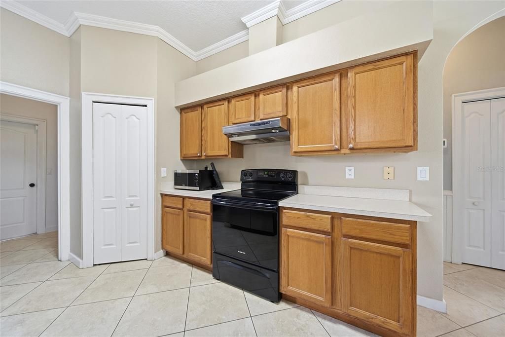 En Venta: $350,000 (3 camas, 2 baños, 1563 Pies cuadrados)