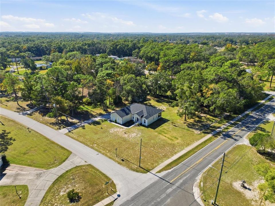 En Venta: $350,000 (3 camas, 2 baños, 1563 Pies cuadrados)