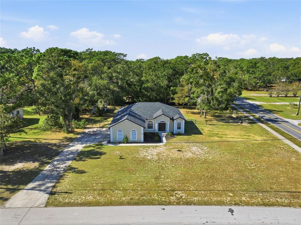 En Venta: $350,000 (3 camas, 2 baños, 1563 Pies cuadrados)