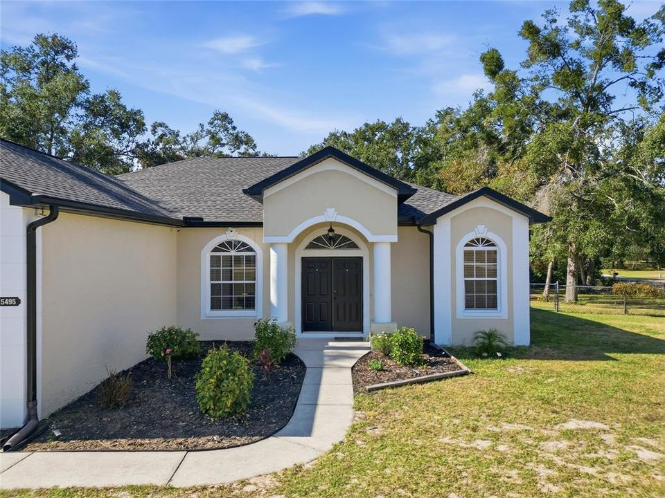 En Venta: $350,000 (3 camas, 2 baños, 1563 Pies cuadrados)