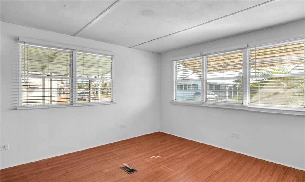 En Renta: $1,695 (3 camas, 1 baños, 980 Pies cuadrados)