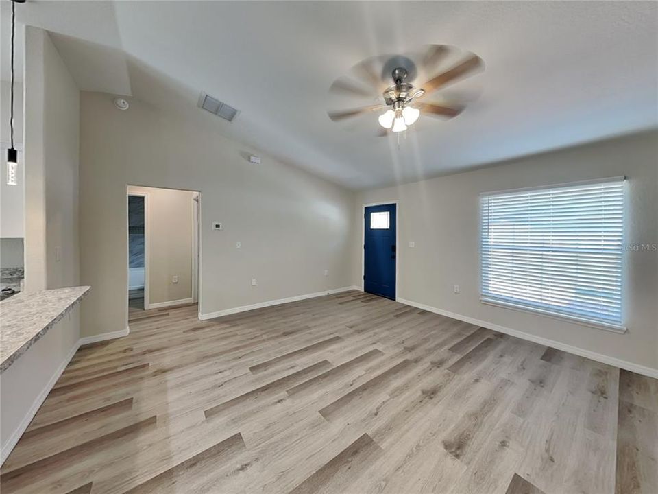 En Renta: $1,699 (3 camas, 2 baños, 1400 Pies cuadrados)