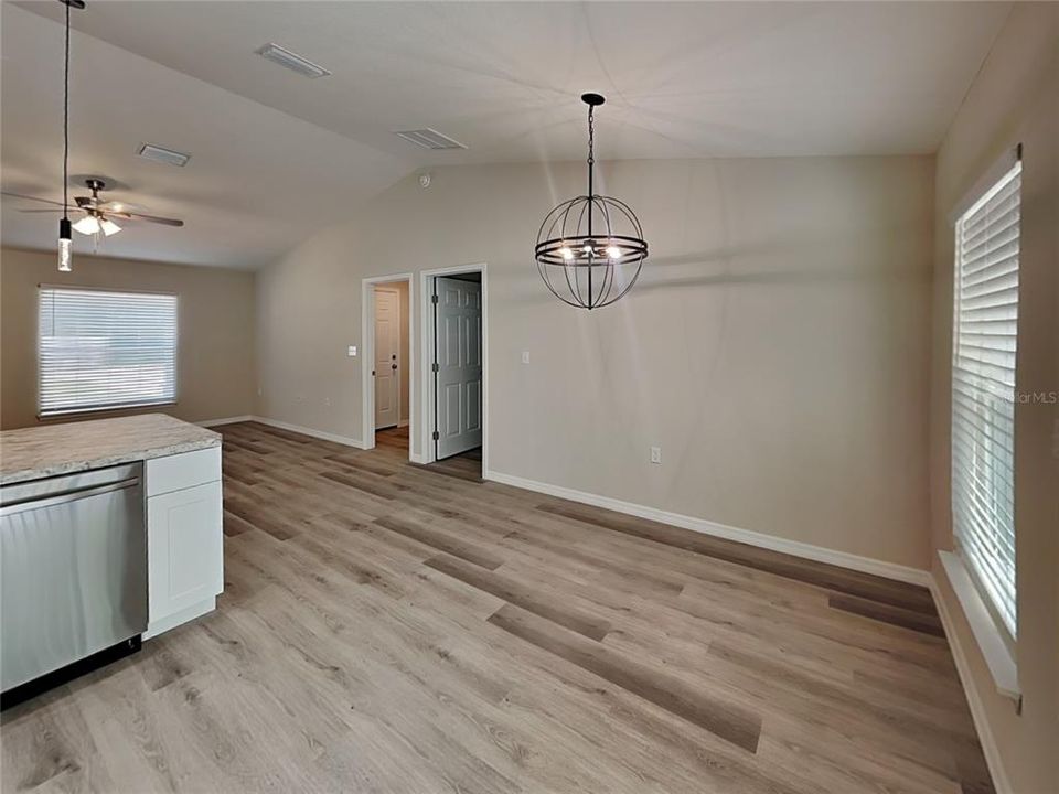 En Renta: $1,699 (3 camas, 2 baños, 1400 Pies cuadrados)