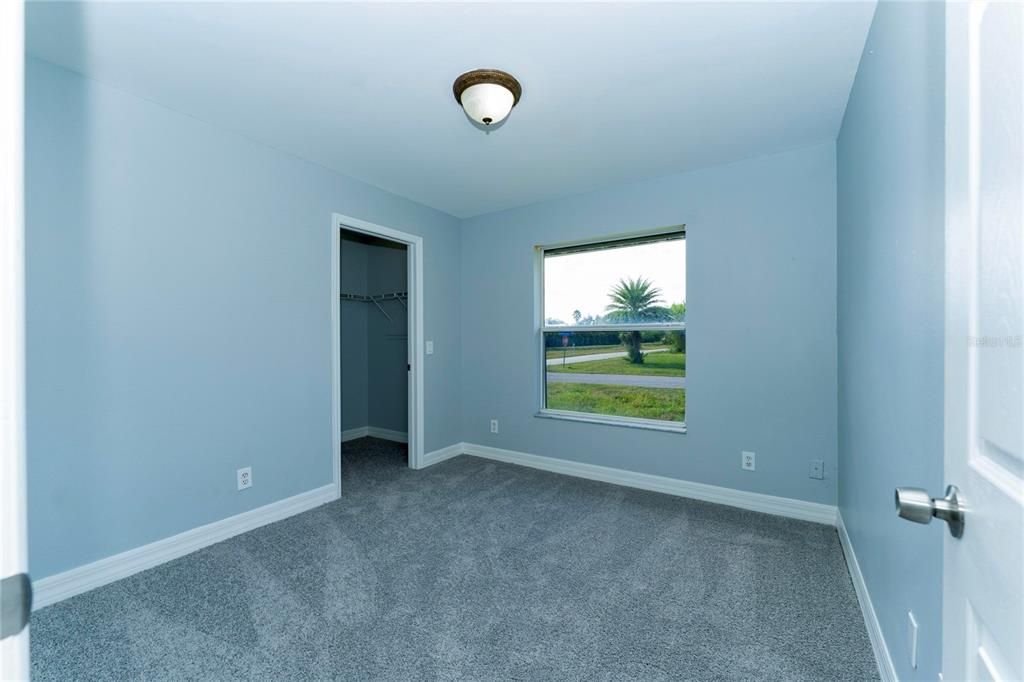 For Sale: $279,999 (3 beds, 2 baths, 1677 Square Feet)