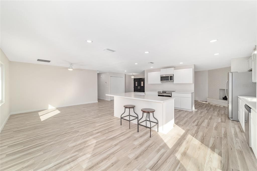 For Sale: $459,000 (4 beds, 3 baths, 2551 Square Feet)