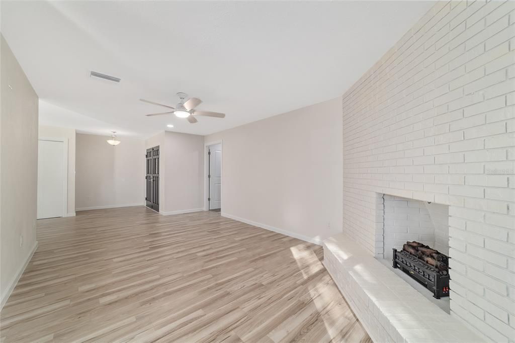 For Sale: $459,000 (4 beds, 3 baths, 2551 Square Feet)