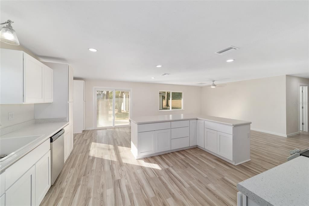 For Sale: $459,000 (4 beds, 3 baths, 2551 Square Feet)