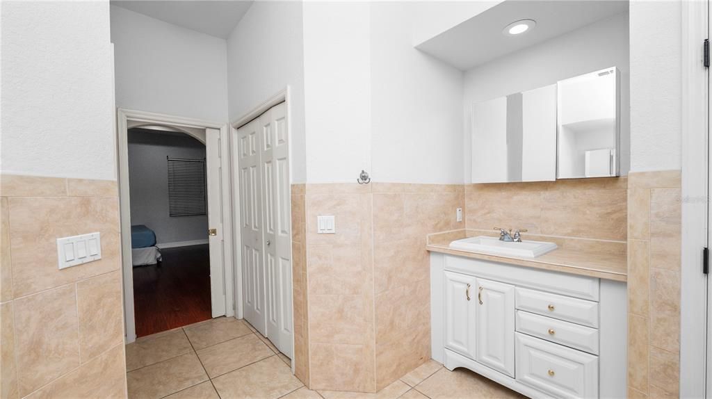 For Sale: $489,000 (4 beds, 3 baths, 2668 Square Feet)