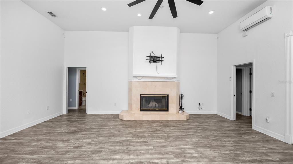 For Sale: $489,000 (4 beds, 3 baths, 2668 Square Feet)