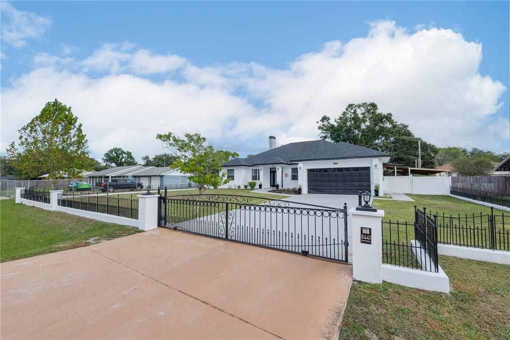 For Sale: $489,000 (4 beds, 3 baths, 2668 Square Feet)