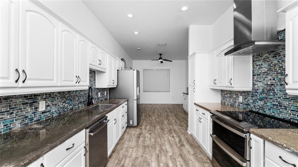 For Sale: $489,000 (4 beds, 3 baths, 2668 Square Feet)