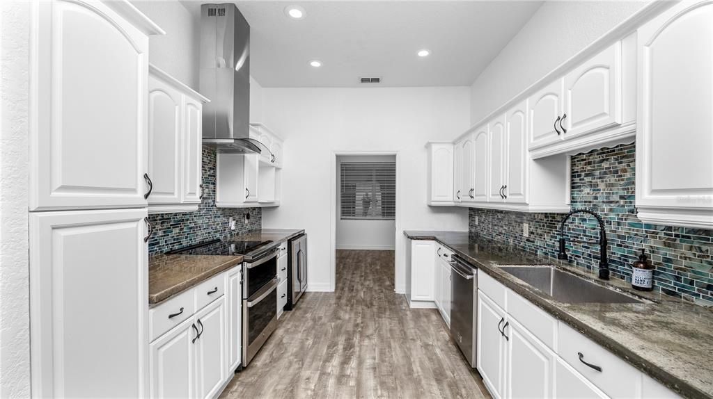 For Sale: $489,000 (4 beds, 3 baths, 2668 Square Feet)