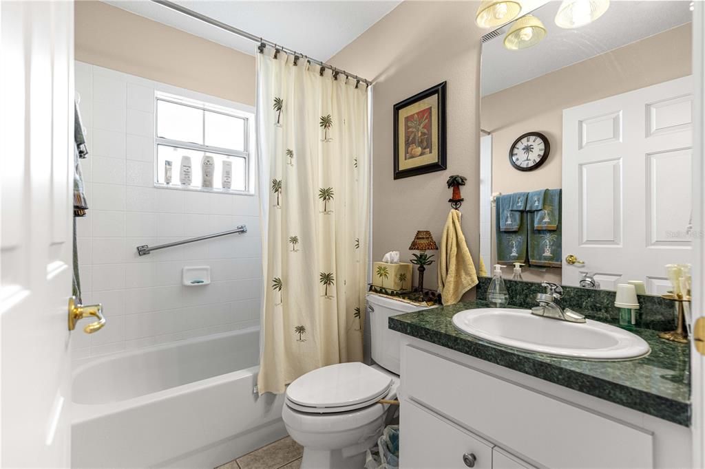 待售: $249,999 (2 贝兹, 2 浴室, 1682 平方英尺)