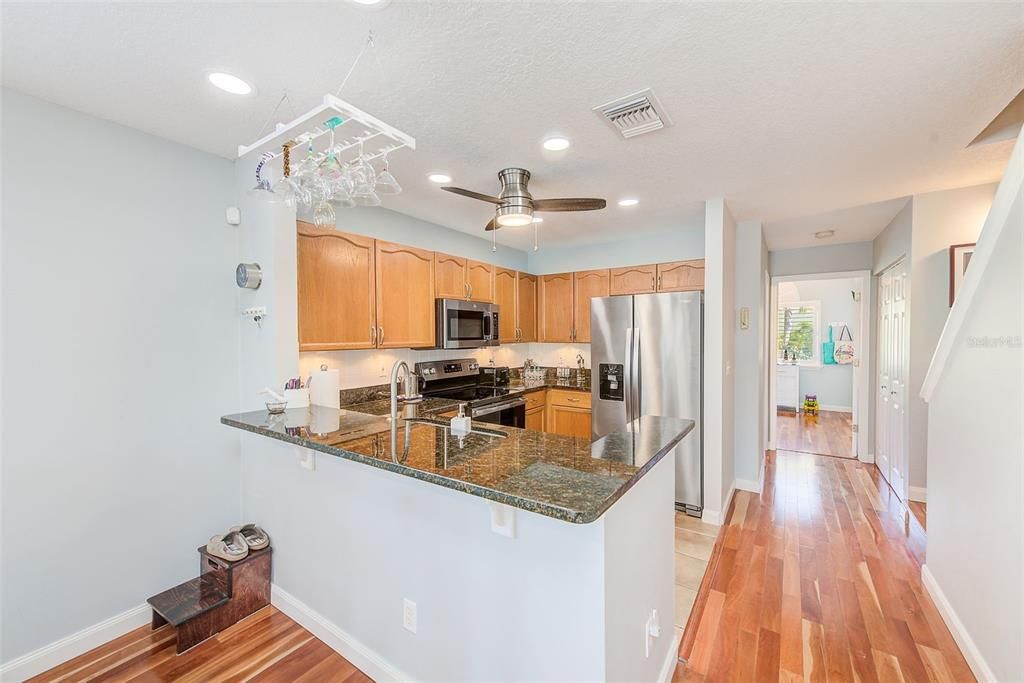 待售: $625,000 (3 贝兹, 3 浴室, 1656 平方英尺)