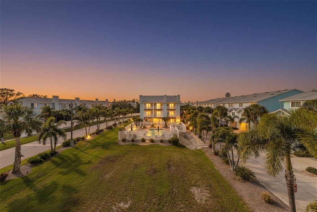 待售: $625,000 (3 贝兹, 3 浴室, 1656 平方英尺)