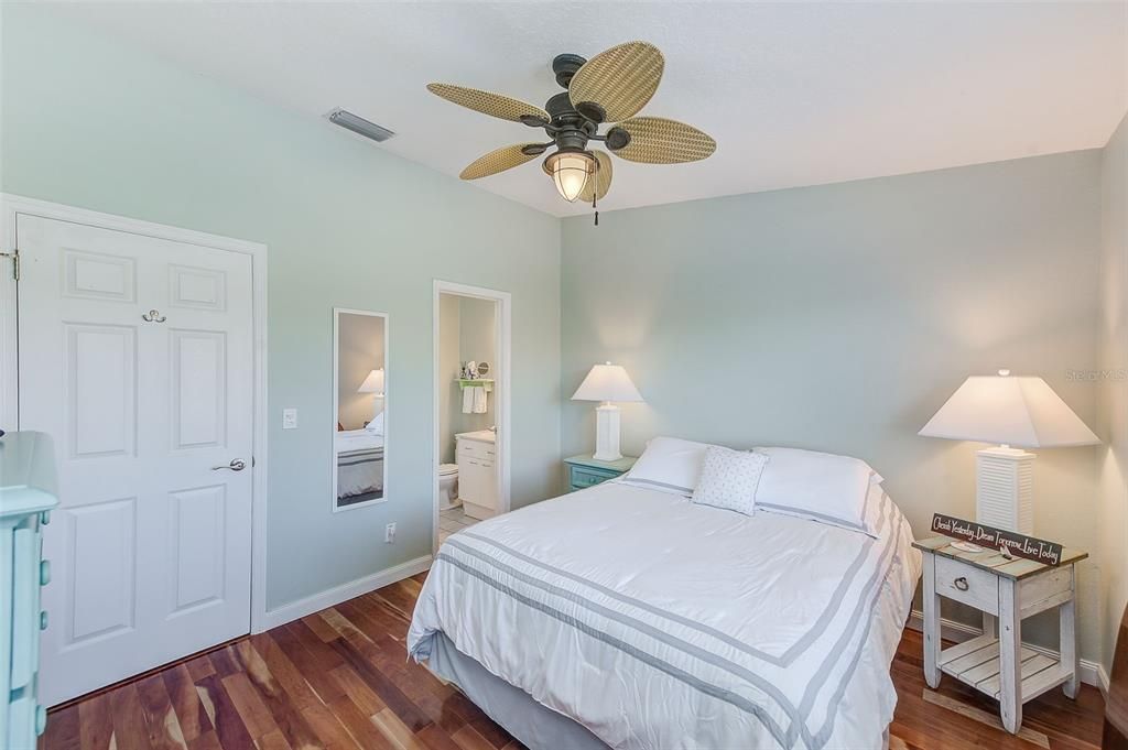 待售: $625,000 (3 贝兹, 3 浴室, 1656 平方英尺)