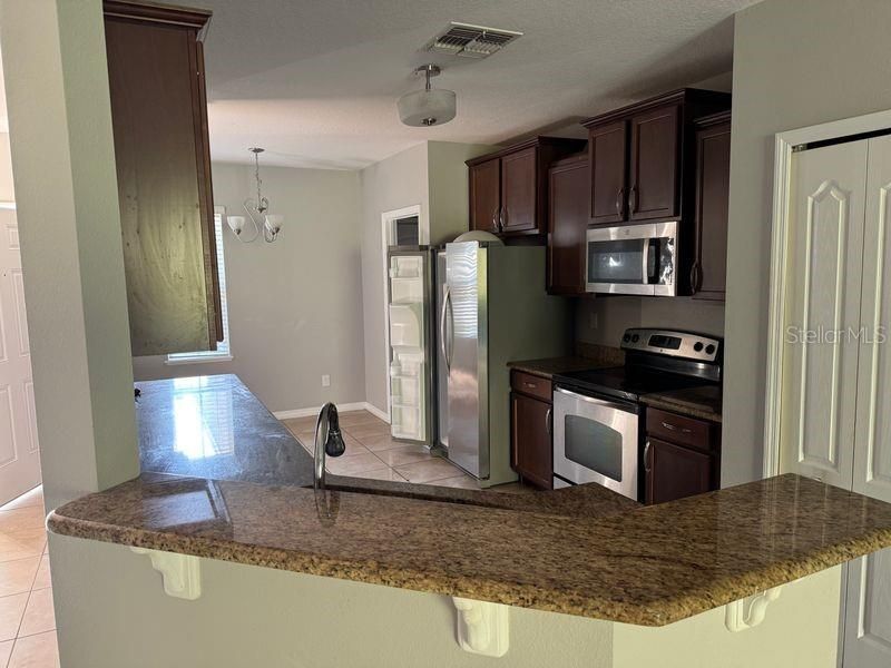 出租: $1,975 (3 贝兹, 2 浴室, 1526 平方英尺)