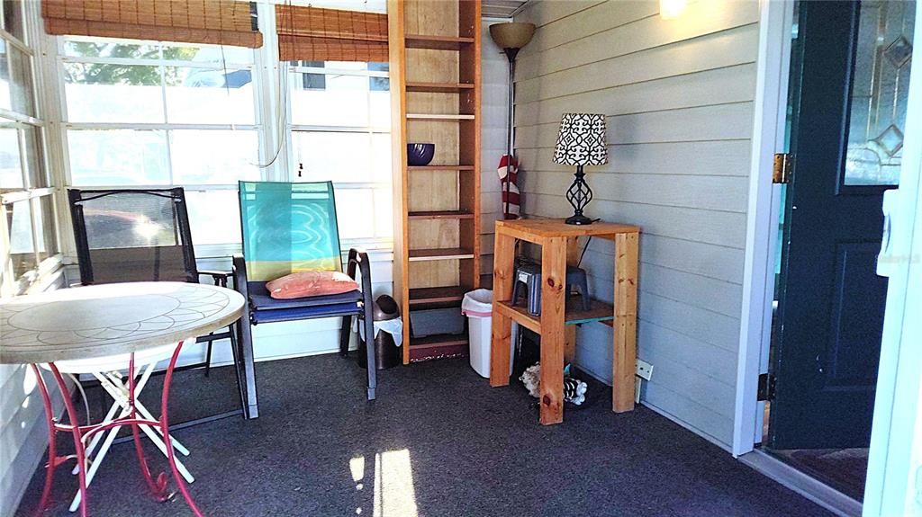 For Sale: $69,000 (1 beds, 1 baths, 624 Square Feet)