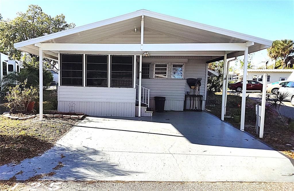 For Sale: $69,000 (1 beds, 1 baths, 624 Square Feet)