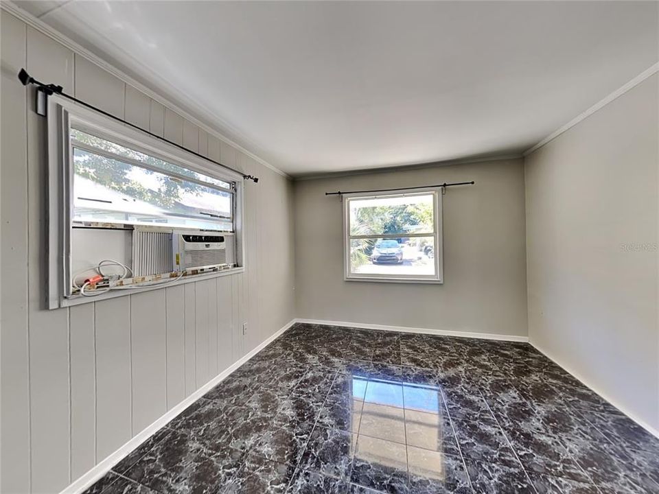 For Rent: $1,799 (2 beds, 1 baths, 1713 Square Feet)