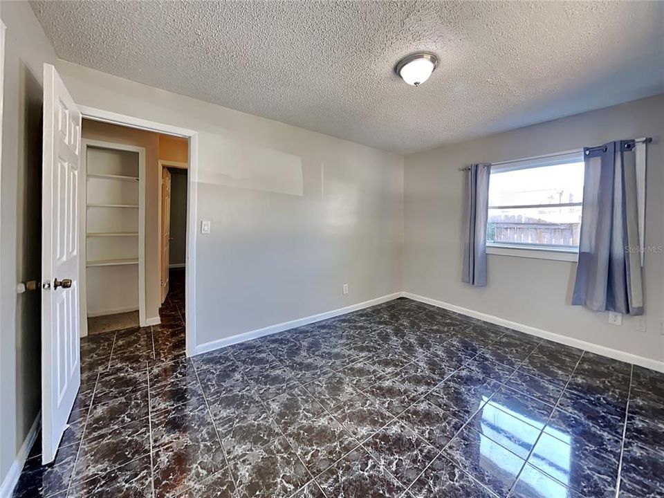 For Rent: $1,799 (2 beds, 1 baths, 1713 Square Feet)