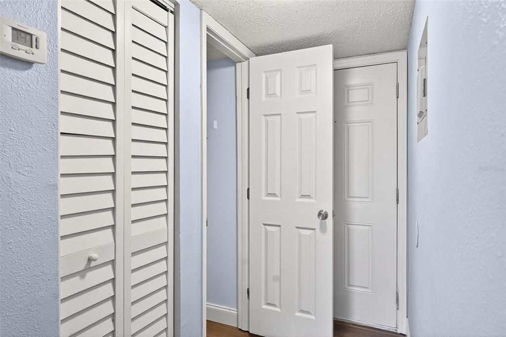 For Sale: $157,000 (2 beds, 1 baths, 1208 Square Feet)