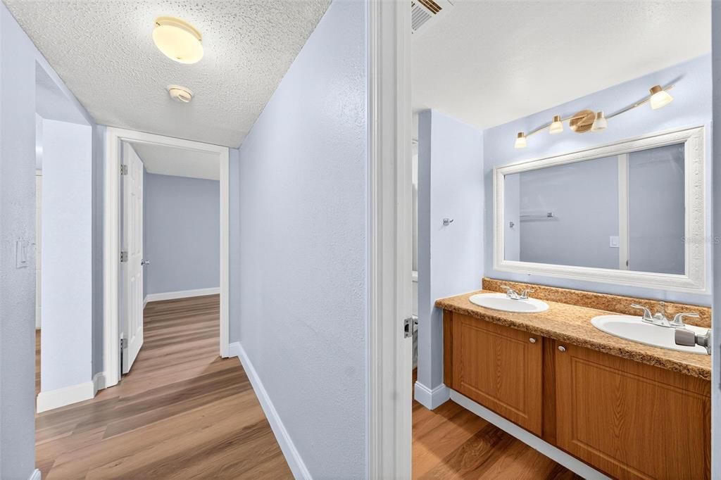 For Sale: $157,000 (2 beds, 1 baths, 1208 Square Feet)