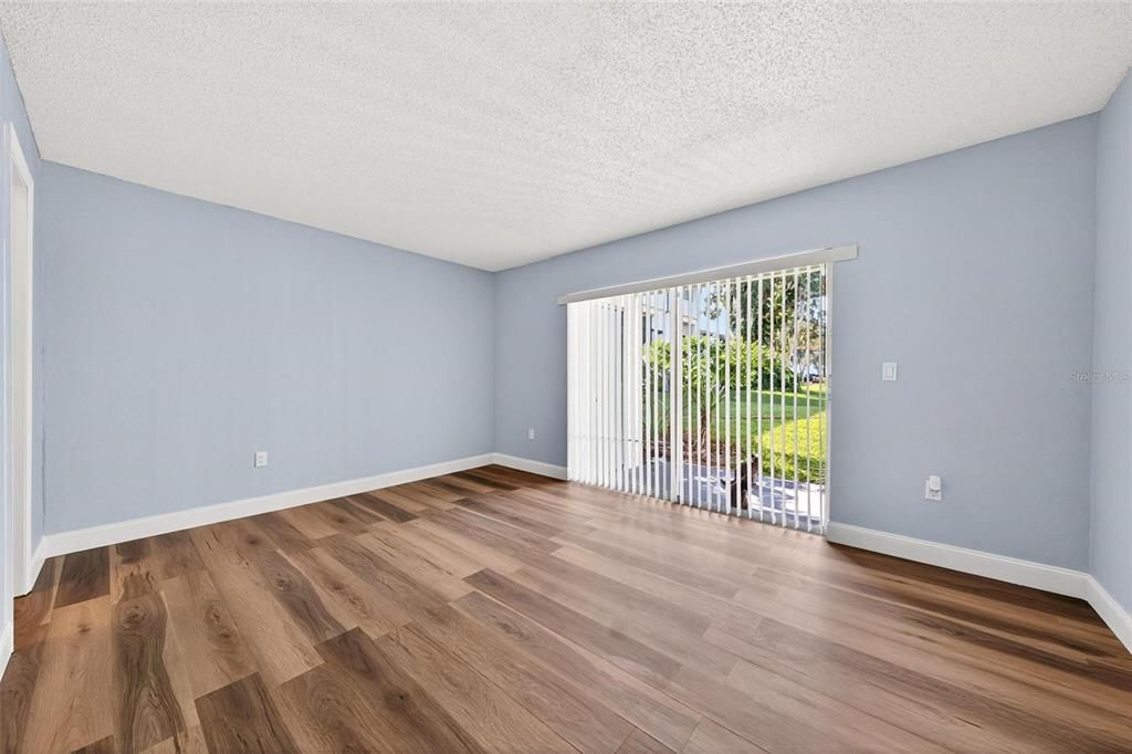 For Sale: $157,000 (2 beds, 1 baths, 1208 Square Feet)