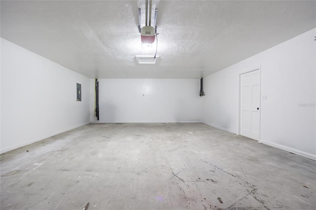 合同活跃: $314,000 (3 贝兹, 2 浴室, 1475 平方英尺)