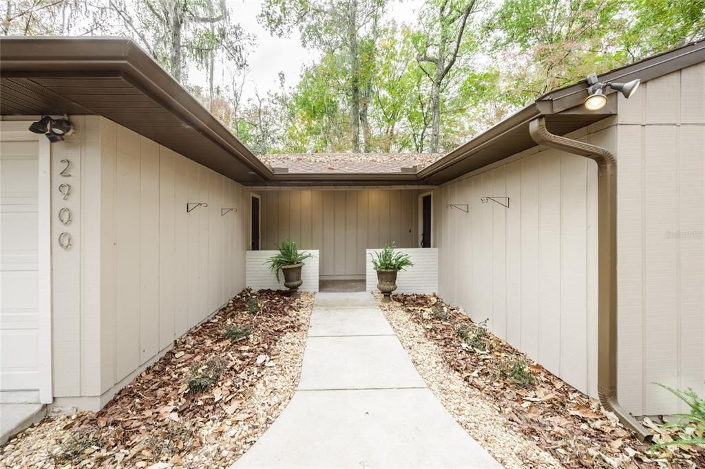 合同活跃: $314,000 (3 贝兹, 2 浴室, 1475 平方英尺)