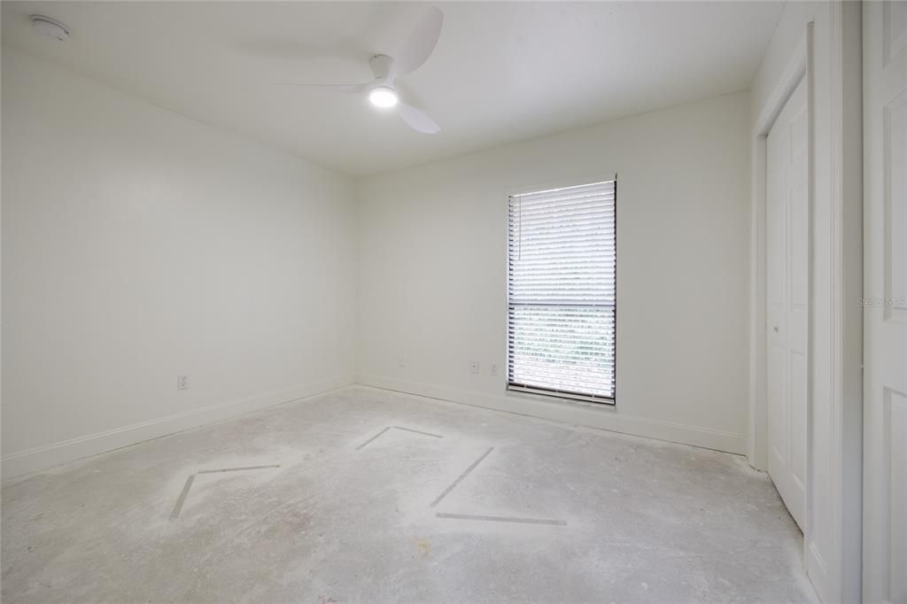 合同活跃: $314,000 (3 贝兹, 2 浴室, 1475 平方英尺)