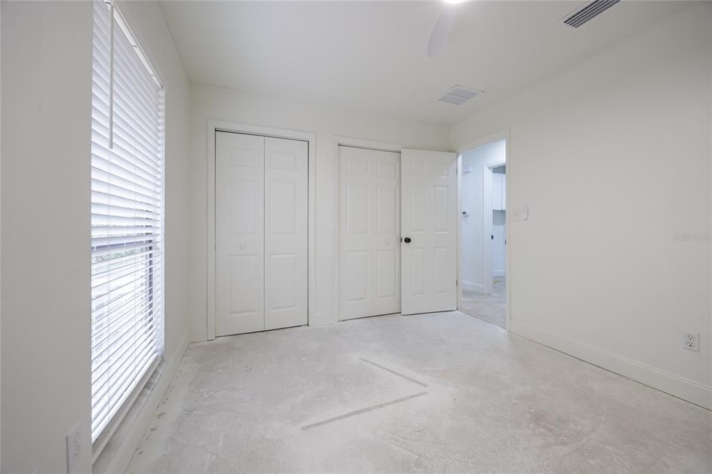 合同活跃: $314,000 (3 贝兹, 2 浴室, 1475 平方英尺)