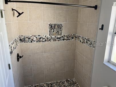 For Rent: $1,900 (2 beds, 2 baths, 1330 Square Feet)