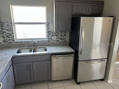 For Rent: $1,900 (2 beds, 2 baths, 1330 Square Feet)