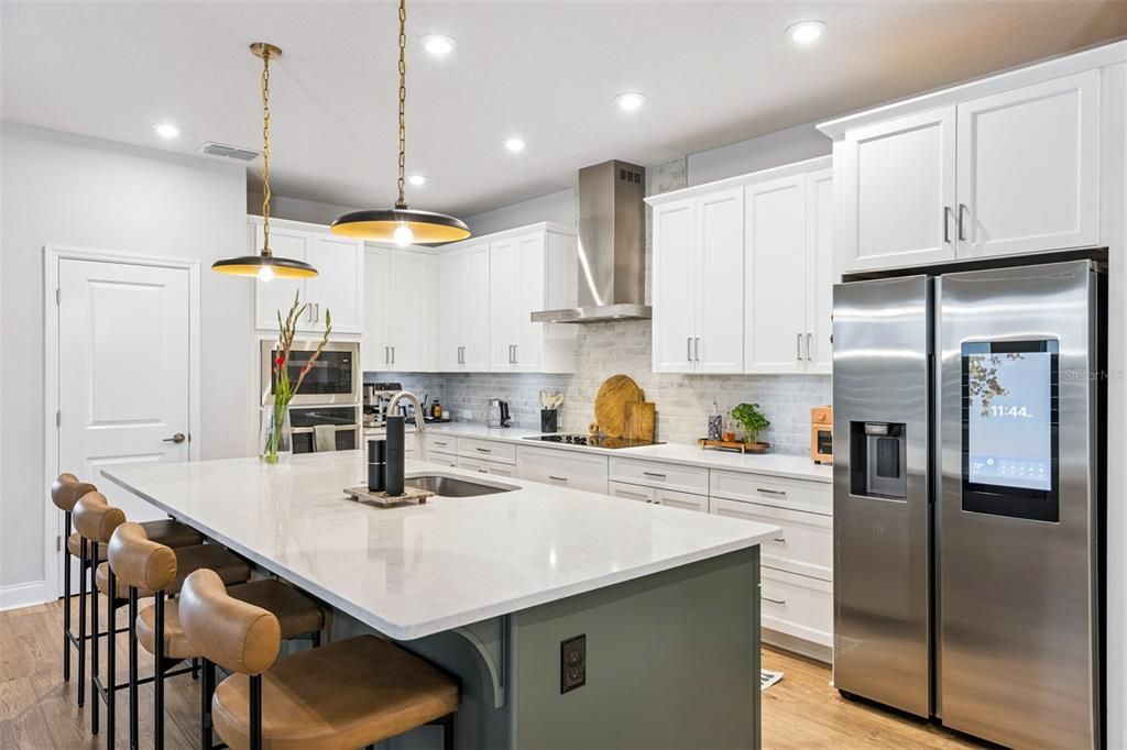 На продажу: $729,900 (3 спален, 2 ванн, 2334 Квадратных фут)