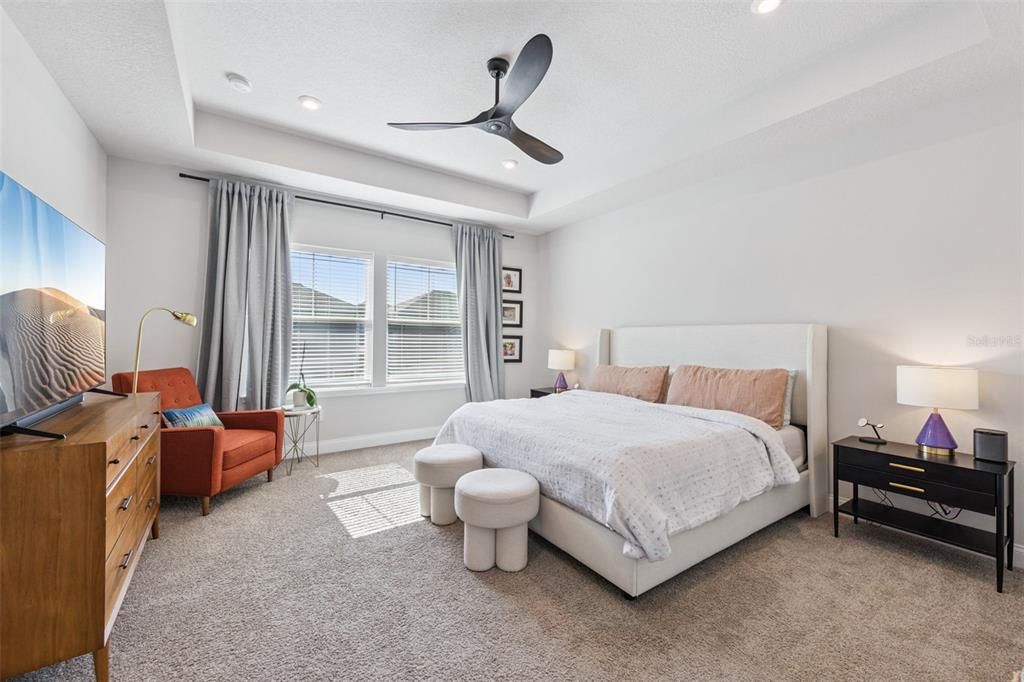 На продажу: $729,900 (3 спален, 2 ванн, 2334 Квадратных фут)