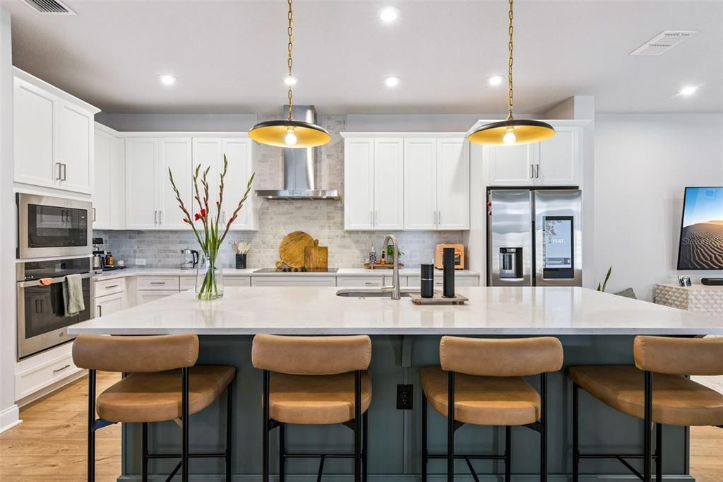 На продажу: $729,900 (3 спален, 2 ванн, 2334 Квадратных фут)