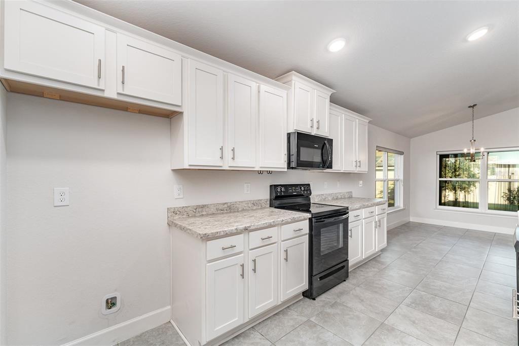 En Venta: $310,000 (3 camas, 2 baños, 1955 Pies cuadrados)