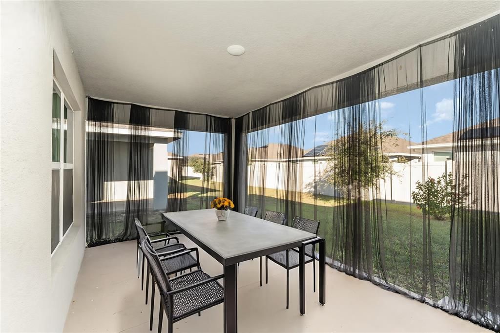 En Venta: $310,000 (3 camas, 2 baños, 1955 Pies cuadrados)