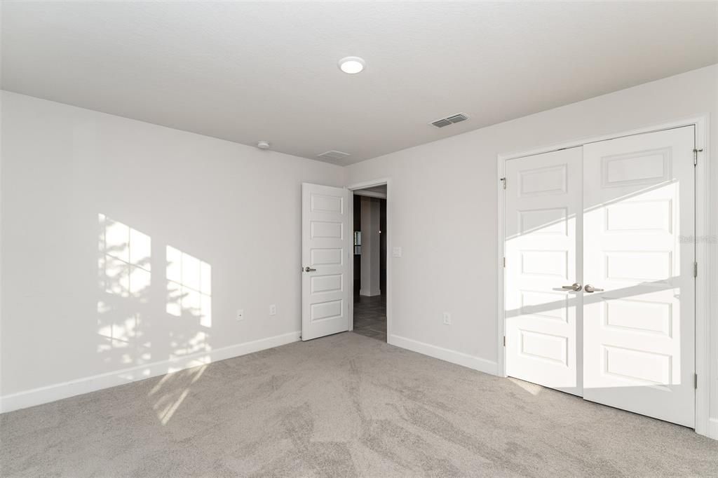 En Venta: $310,000 (3 camas, 2 baños, 1955 Pies cuadrados)