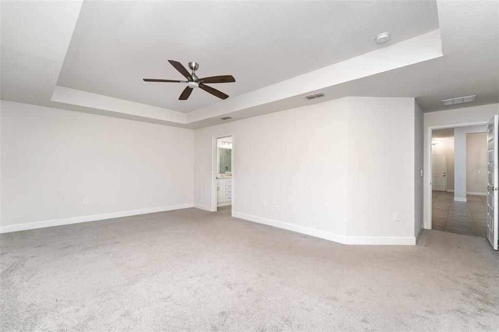 En Venta: $310,000 (3 camas, 2 baños, 1955 Pies cuadrados)