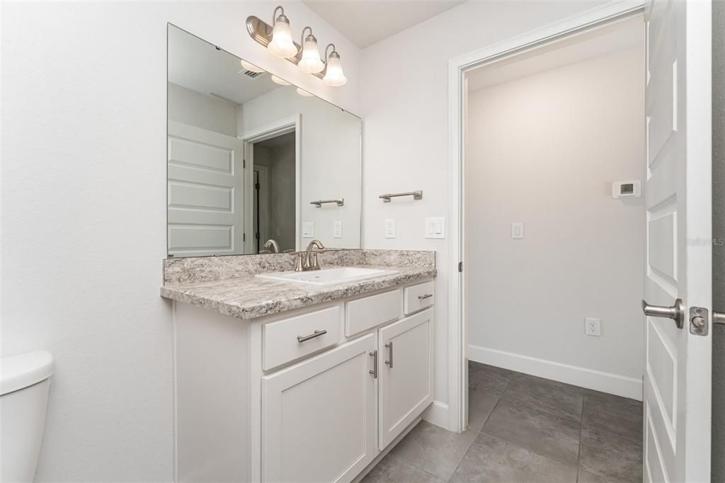 En Venta: $310,000 (3 camas, 2 baños, 1955 Pies cuadrados)