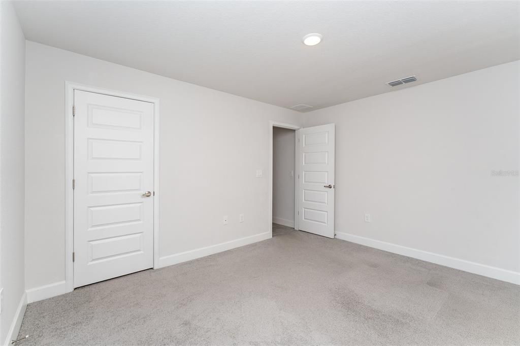 En Venta: $310,000 (3 camas, 2 baños, 1955 Pies cuadrados)