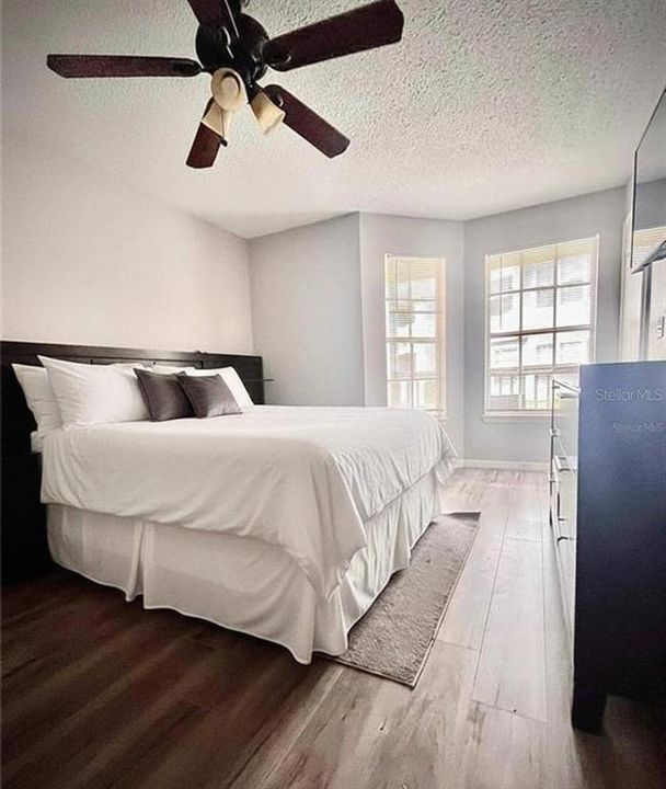 出租: $1,950 (2 贝兹, 2 浴室, 829 平方英尺)