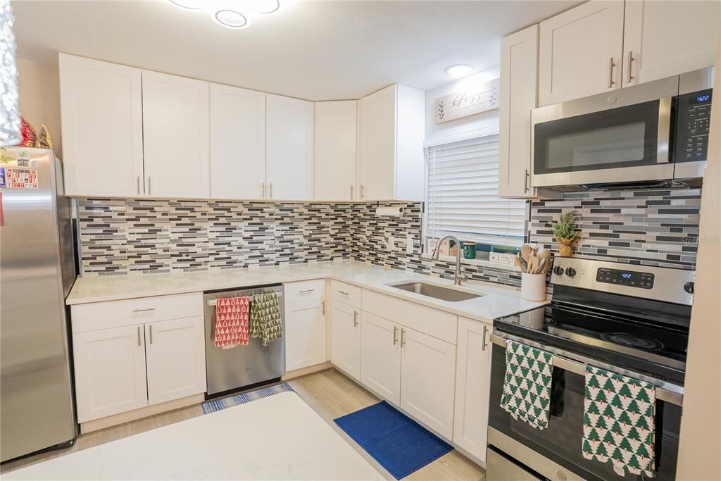 En Venta: $369,900 (3 camas, 2 baños, 1030 Pies cuadrados)