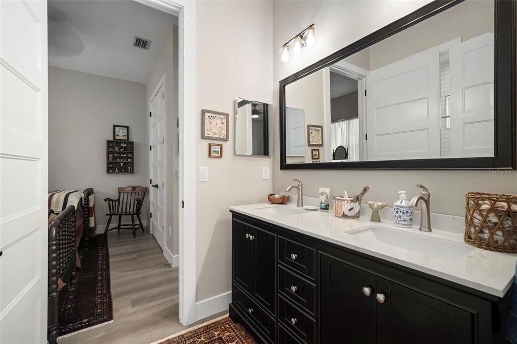 На продажу: $1,500,000 (5 спален, 3 ванн, 3318 Квадратных фут)