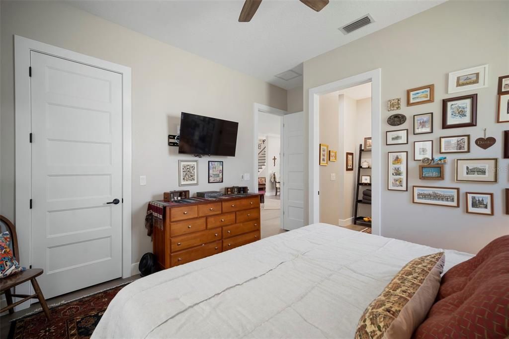 На продажу: $1,500,000 (5 спален, 3 ванн, 3318 Квадратных фут)