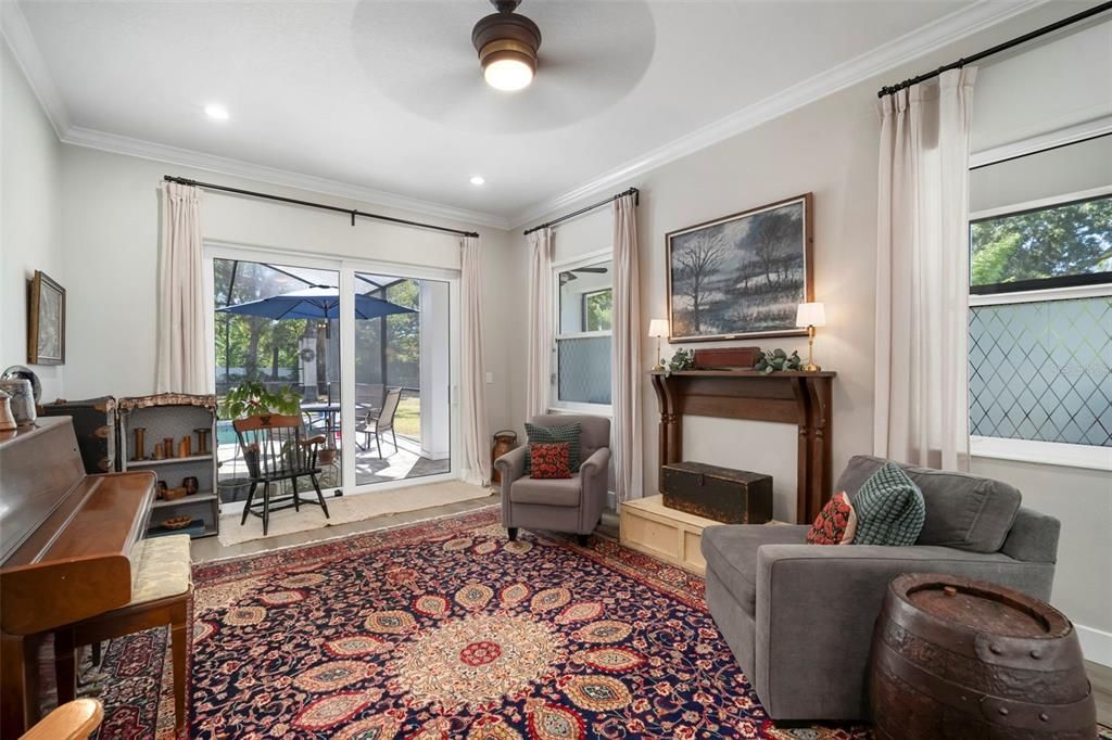 На продажу: $1,500,000 (5 спален, 3 ванн, 3318 Квадратных фут)