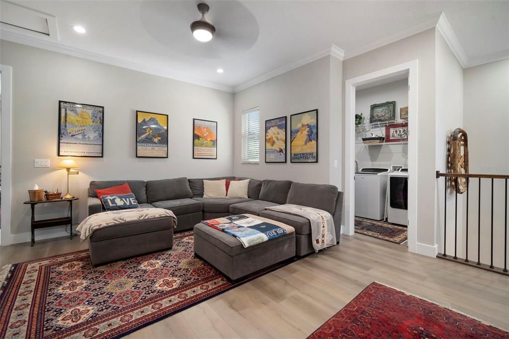 На продажу: $1,500,000 (5 спален, 3 ванн, 3318 Квадратных фут)